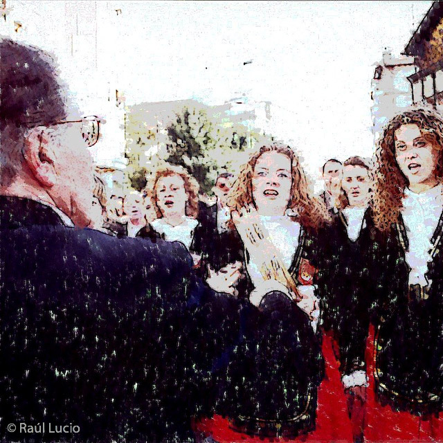 Ángel y los coros